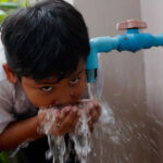 天気予報は、非常に暑く、湿気があり、雨も降る見込み