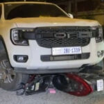 轢き逃げ事件　女性が50メートル引きずられて重傷、運転手は逃走