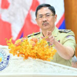 プノンペン署長　引ったくり犯逮捕の地区署に報奨金を提供