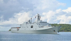 中国軍艦が合同演習に参加でリアム基地に到着