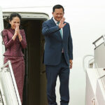 首相、マレーシアでASEAN首脳会議への代表団を率いる