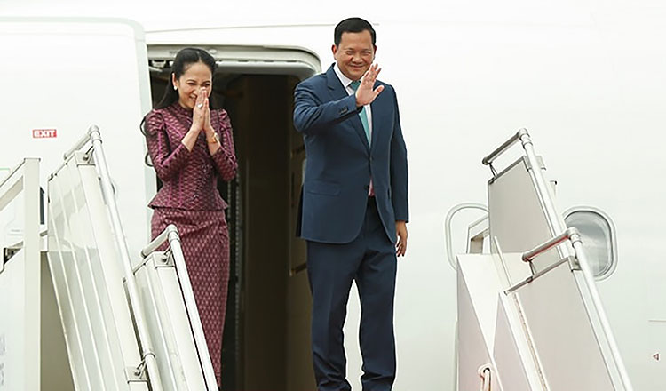 首相、マレーシアでASEAN首脳会議への代表団を率いる