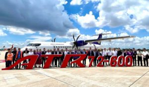 エア・カンボジアの新型ATR72-600型機がプノンペンに到着