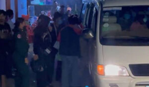 プノンペン 2か所が性的人身売買の疑いで捜索される