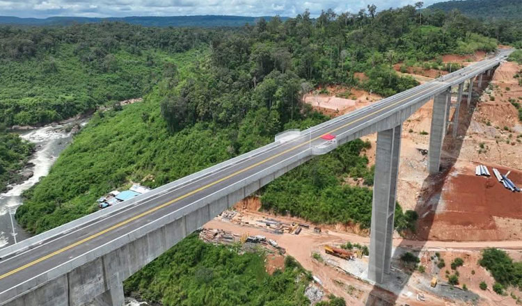 カンボジアで最も高い橋が100%完成、15日に一般開放