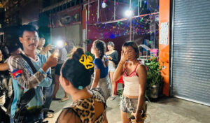 プノンペンのKTVでの乱闘で男性が重傷