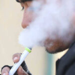 首相、学生の電子タバコ使用増加を警告