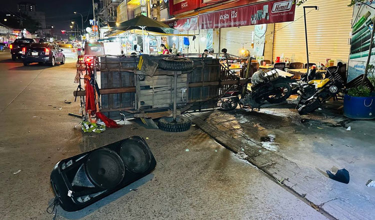 プノンペンでの飲酒運転死亡事故で当局者が逮捕される