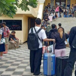 ポイペト国境検問所で立ち往生のカンボジア人とタイ人が3時間限定の開放合意