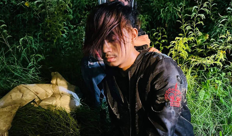 プノンペン　携帯電話窃盗犯2人が逮捕される