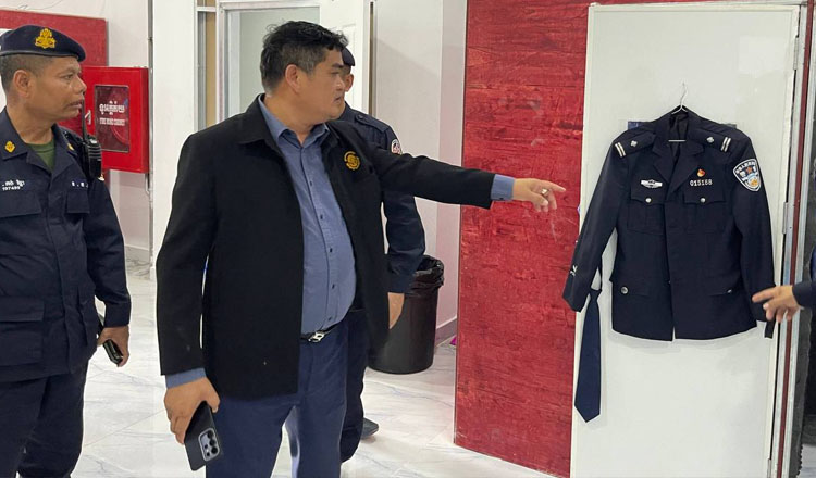 ポイペト　詐欺捜査で28人の中国人逮捕、麻薬や中国警察の制服など押収