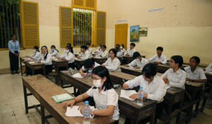 首相 バカロレア入試・卒業資格2の試験は継続する