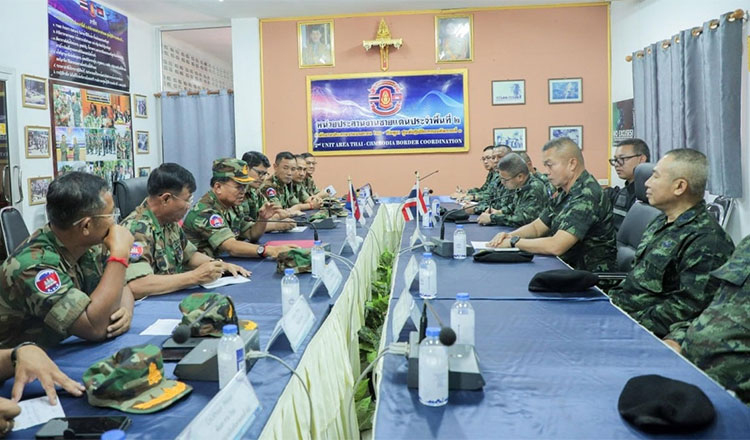 カンボジアとタイの地域司令官が停戦と通信強化に合意