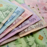 事業を展開するタイの金融機関は、従業員をタイに呼び戻す手続き