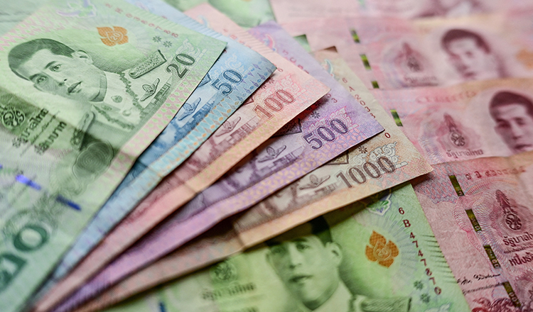 事業を展開するタイの金融機関は、従業員をタイに呼び戻す手続き