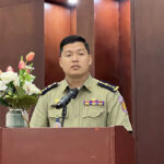 刑務官と受刑者が組んで、オンラインで女性を脅迫で捜査中