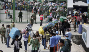 13万人以上のカンボジア帰還民が母国で就職