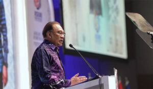 アンワル首相、カンボジア・タイ停戦監視のための監視員増員提案を支持