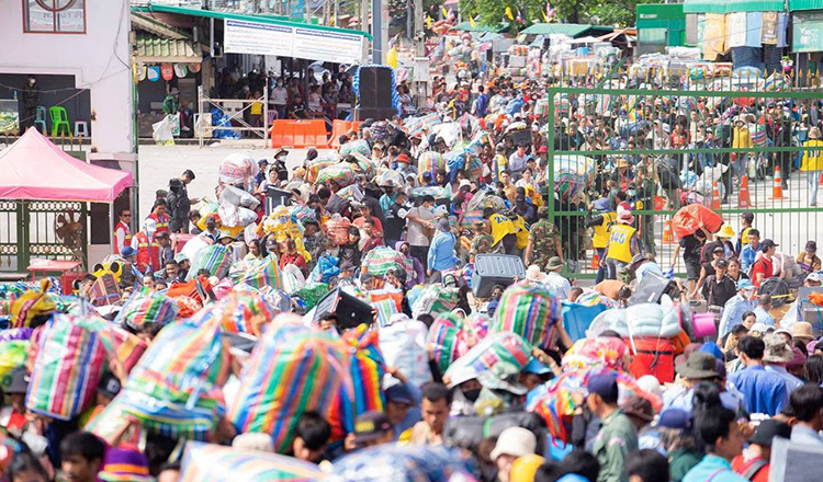 労働省 違法な有償労働慣行に対し警告