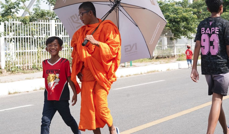 カンボジアでは季節外れの晴天、危険な猛暑が続くと予想