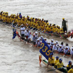 国境紛争でプノンペン水祭りが中止