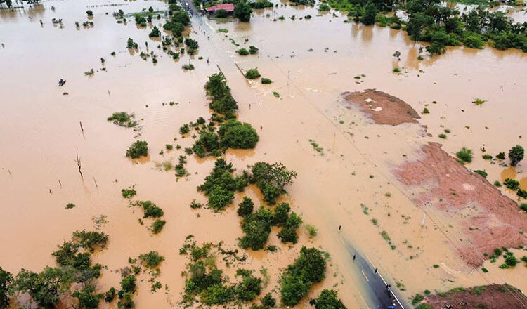大雨によりラタナキリ、シェムリアップ、クラティエの各州で洪水