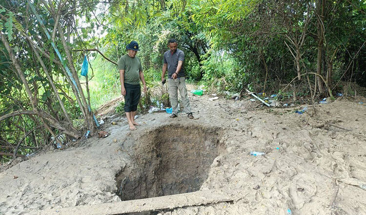 バッタンバン州の金鉱山跡の崩落で盗掘の一人が死亡