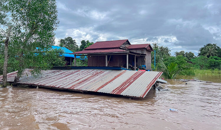8つの州が広範囲の洪水に備えている
