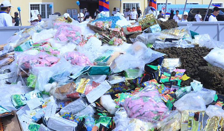 今年の8か月間で1万7000人以上の麻薬容疑者を逮捕、押収麻薬は7.76トン