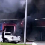 プノンペン　倉庫の火災で大半を消失