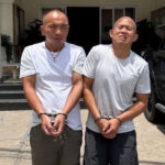 スーツケースでの違法な拘留と恐喝で中国人2人を逮捕