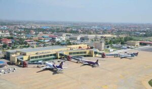 首相：旧プノンペン空港は売却せず、政府が国民の利益のために管理