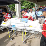 負傷したカンボジア民間人3人がさらなる治療でプノンペンに移送