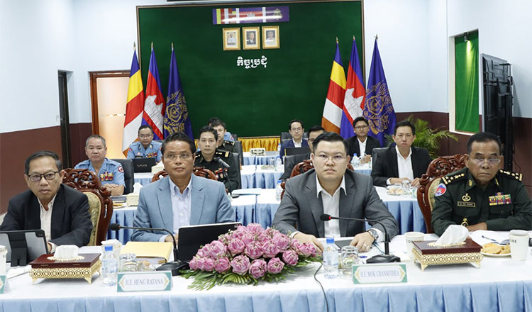 カンボジアとタイ、人道的地雷除去協力に関するオンライン会議を開催