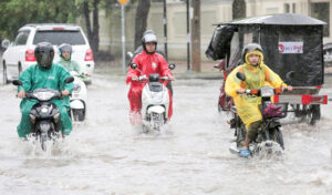 熱帯暴風雨カルマエギ(台風25号)が全土に雨をもたらすと予測