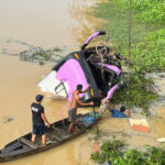 コンポントムのバス事故　13人が死亡、24人が負傷した。