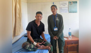 タイ軍？が狂犬病の疑いの犬を使ってカンボジア前線兵士を攻撃