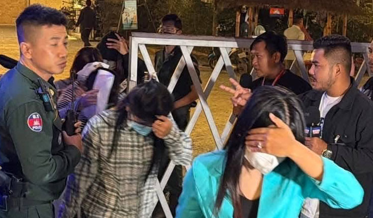 プノンペン　性的サービスの提供で捜索し、100人以上を逮捕