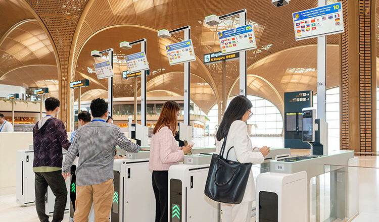 入出国するタイ国民に頻繁な入出国履歴のない場合、一定措置を実施