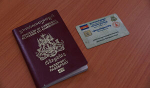 労働省、タイから出稼ぎ帰国労働者に身分証明書を要求の雇用主に罰金を科す