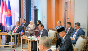 ASEAN外相会議、カンボジア・タイ国境緊張の平和的終結を支持