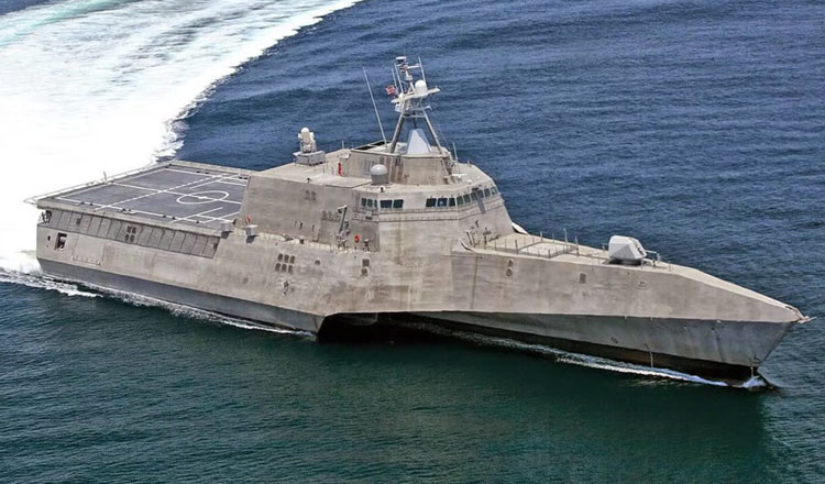 米軍艦USSシンシナティは24日-28日までリアム海軍基地に入港する予定