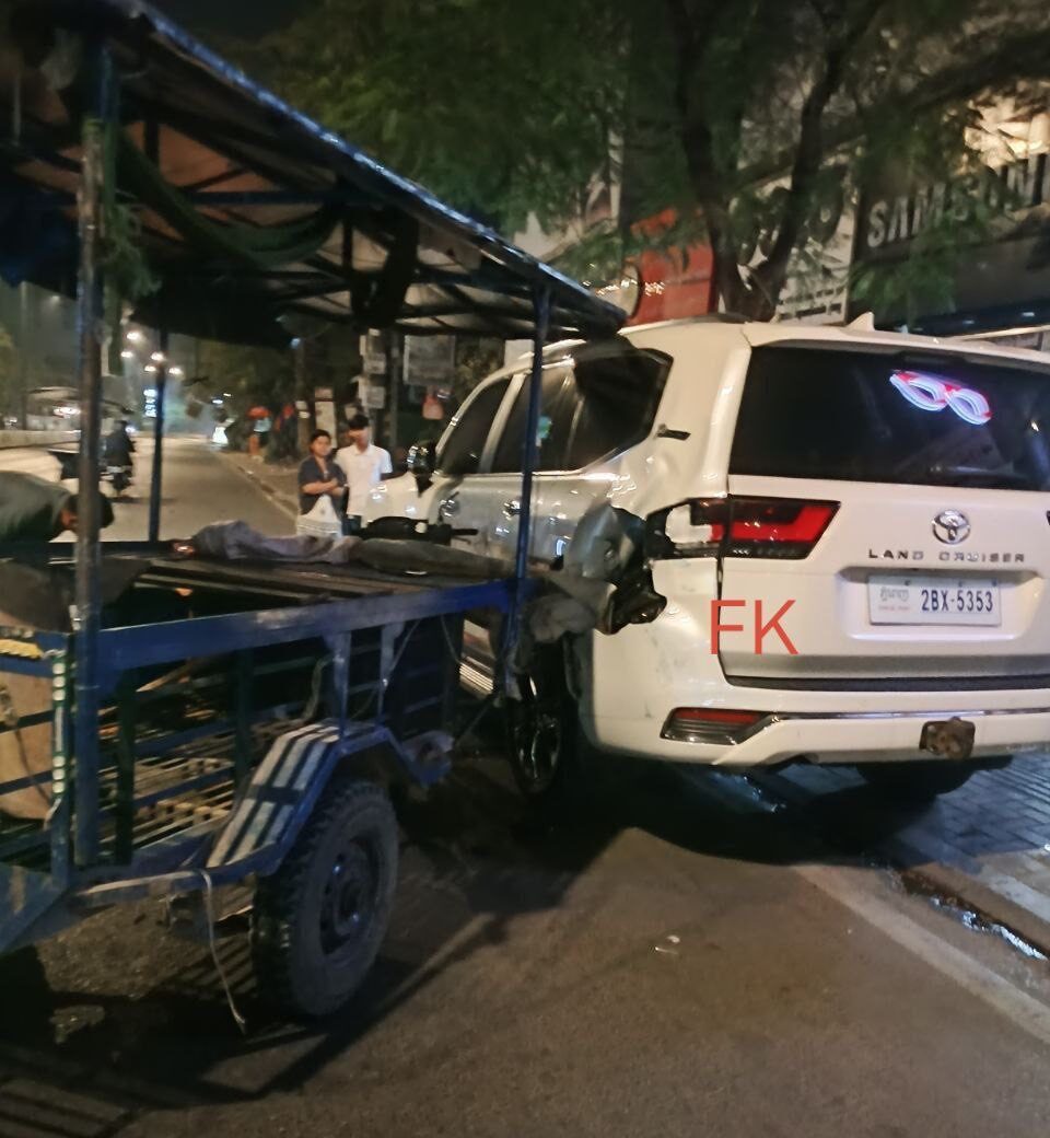 プノンペンの飲酒運転で3人負傷