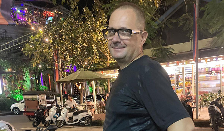 プノンペンで行方不明のポーランド人歴史家を重体で発見