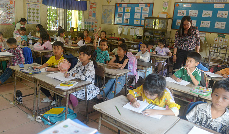 小学校の中退率が過去最低を記録に