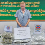 英国人の麻薬密売者は投獄に罰金の判決