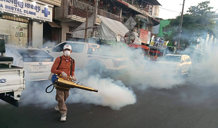 デング熱の季節がやって来た　プノンペンで蚊の駆除キャンペーンを強化