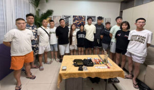 プノンペン 麻薬と銃器所持で外国人13人を逮捕