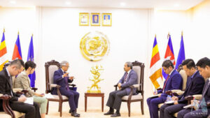 日本の大使、国境危機と人道的懸念について自国政府に説明