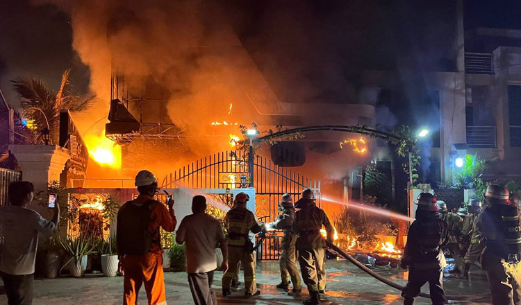 プノンペン ボレイ地区の火災で1人死亡、1人重傷